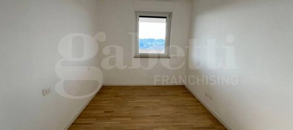 3 rooms Apartment in Termoli, Italy No. 35290 6