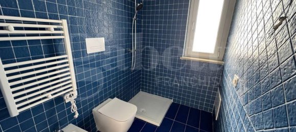 3 rooms Apartment in Termoli, Italy No. 35290 7
