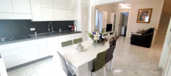 3 rooms Villa in Verbania, Italy No. 124855 2