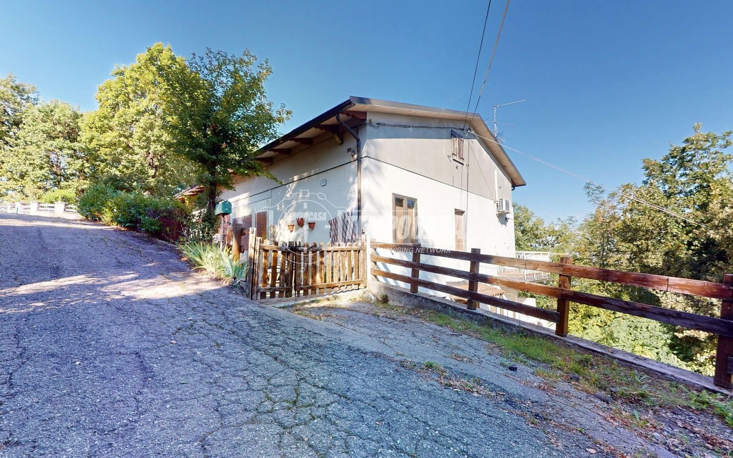 3 bedrooms Duplex in Guiglia, Italy No. 398934