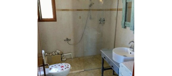 6 bedrooms Commercial property in Lesbos, Greece No. 4059 10