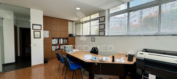 Oficina en Fatima, Portugal 174 m² No. 85690 2