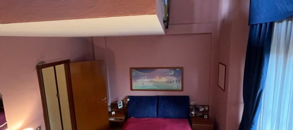 Дом с 10 комнатами в Карминьяно, Италия № 48805 12