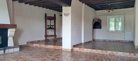 3 bedrooms House in Sens, France No. 303750 6