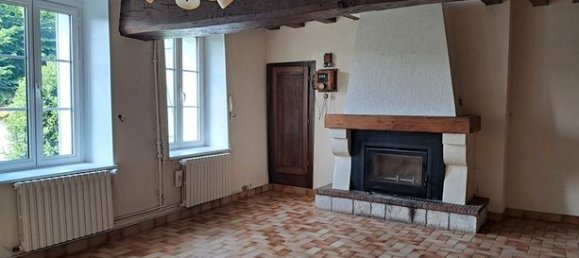 3 bedrooms House in Sens, France No. 303750 2