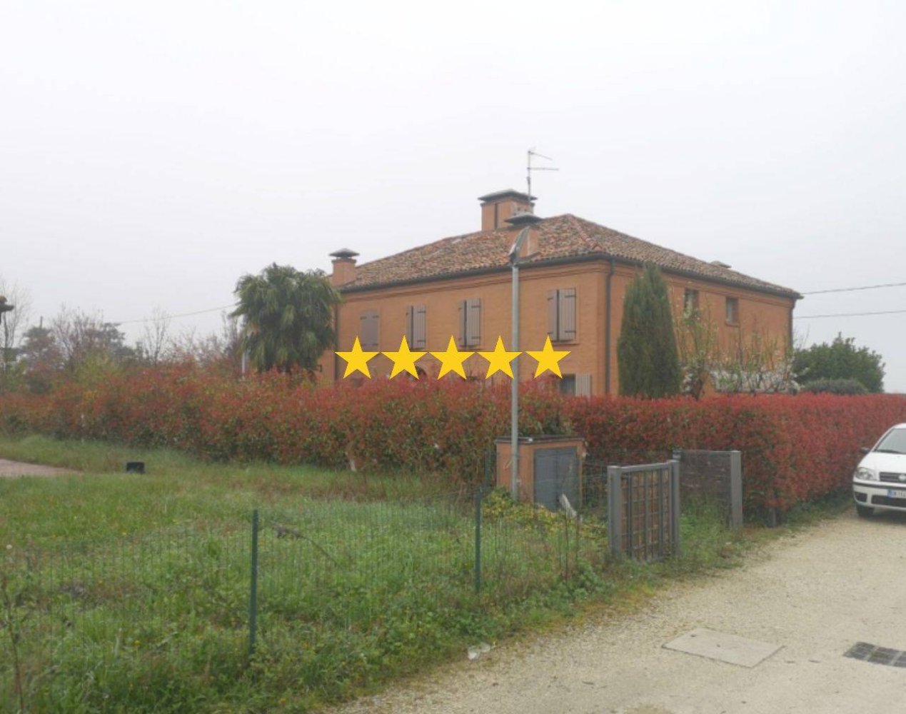 6 bedrooms Apartment in Ferrara, Italy No. 25109