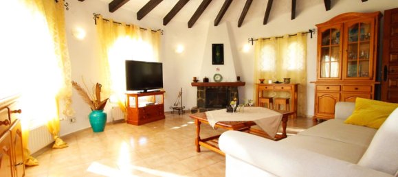 Casa de 3 dormitorios en Calpe, Spain No. 159053 2