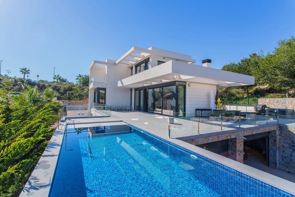 Villa de 6 dormitorios en Campoamor, Spain No. 290730