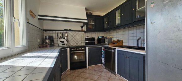 4 bedrooms House in Dreux, France No. 349811 4