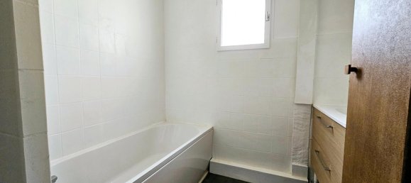 4 bedrooms House in Dreux, France No. 349811 9