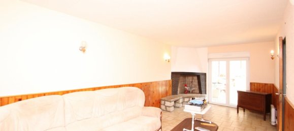 5 bedrooms Townhouse in Louvigny, France No. 63277 5