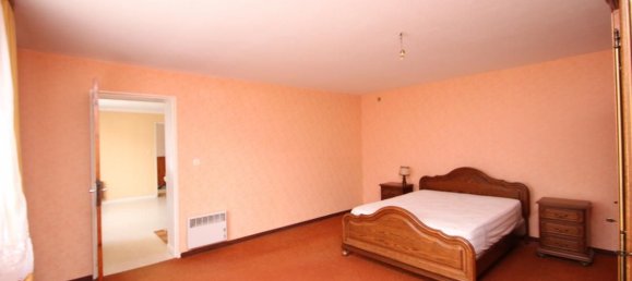 5 bedrooms Townhouse in Louvigny, France No. 63277 6