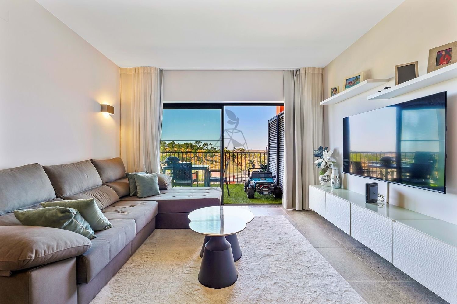 2 bedrooms Apartment in Mexilhoeira Grande, Portugal No. 290986