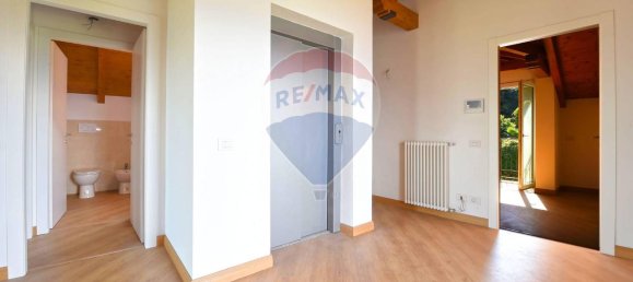 3 rooms Penthouse in Stresa, Italy No. 152527 13
