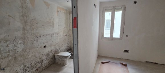 Apartamento de 3 dormitorios en Madrid, Spain No. 169015 11