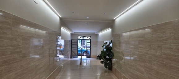 Apartamento de 3 dormitorios en Madrid, Spain No. 169015 6