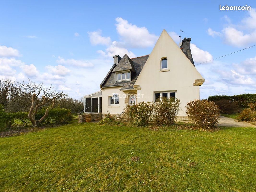 4 bedrooms House in Plomelin, France No. 206121