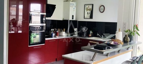 Apartamento de 3 dormitorios en Epernay, France No. 270013 3