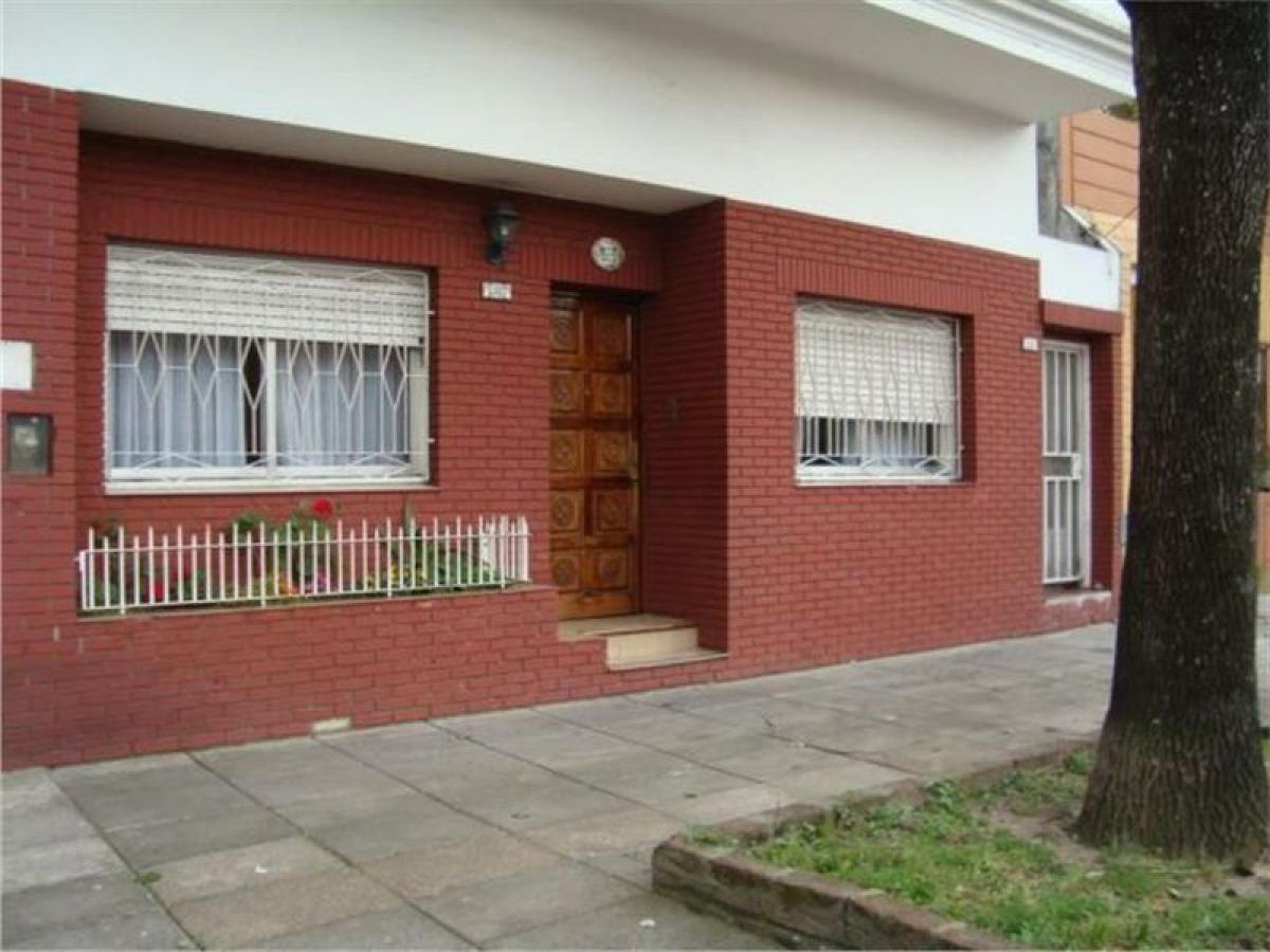 3 bedrooms House in Buenos Aires, Argentina No. 100118