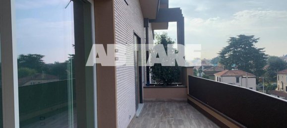 6 rooms Apartment in Mogliano Veneto, Italy No. 139206 4