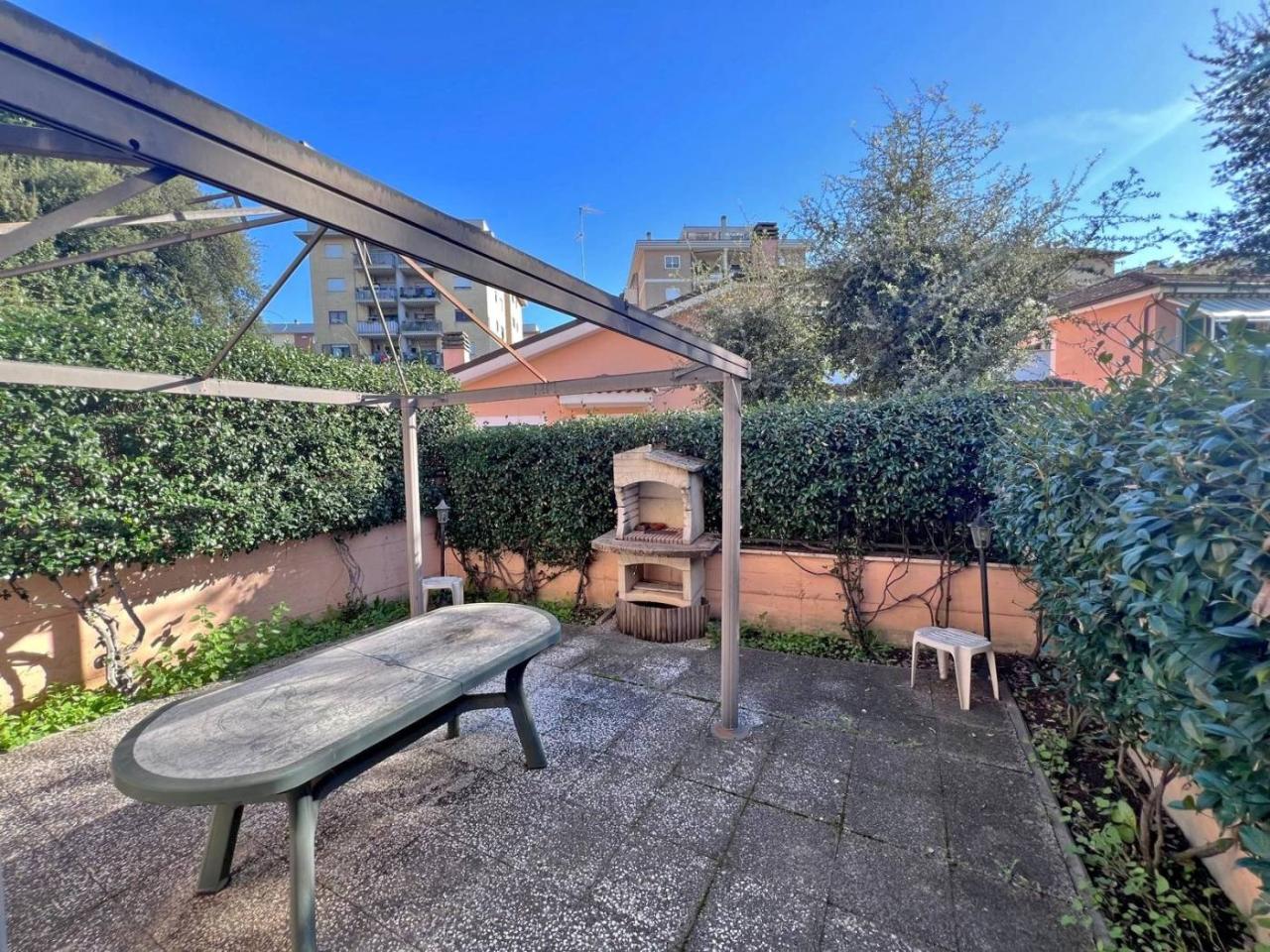 6-salle Maison à Rome, Italy No. 29578