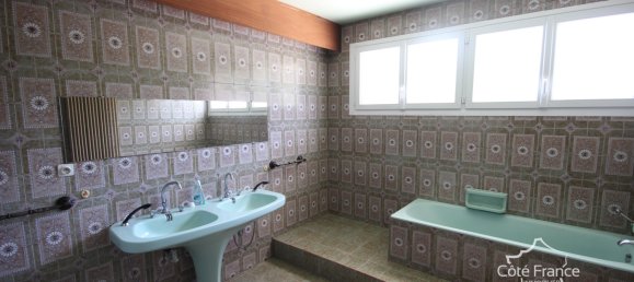 5 bedrooms House in Gespunsart, France No. 152078 21