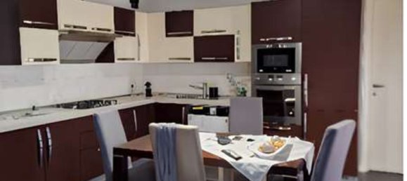 Apartamento de 3 habitaciónes en Montorfano, Italy No. 2811 2