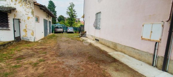 Apartamento de 4 dormitorios en Turin, Italy No. 323129 28