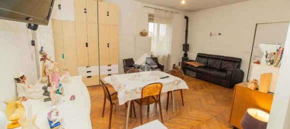 Apartamento de 4 dormitorios en Turin, Italy No. 323129 3