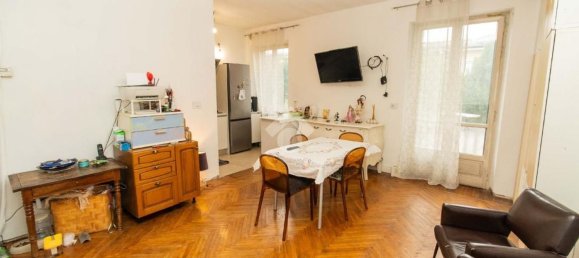 Apartamento de 4 dormitorios en Turin, Italy No. 323129 2