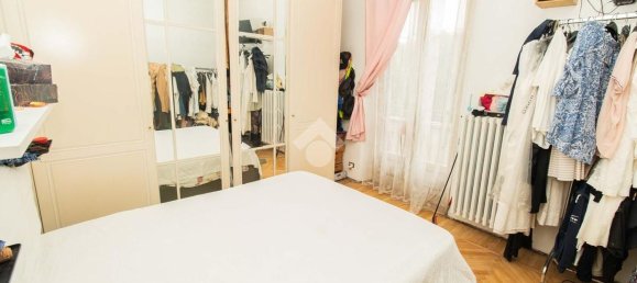 Apartamento de 4 dormitorios en Turin, Italy No. 323129 10