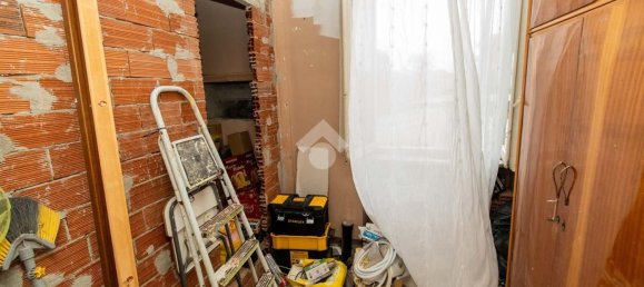 Apartamento de 4 dormitorios en Turin, Italy No. 323129 22