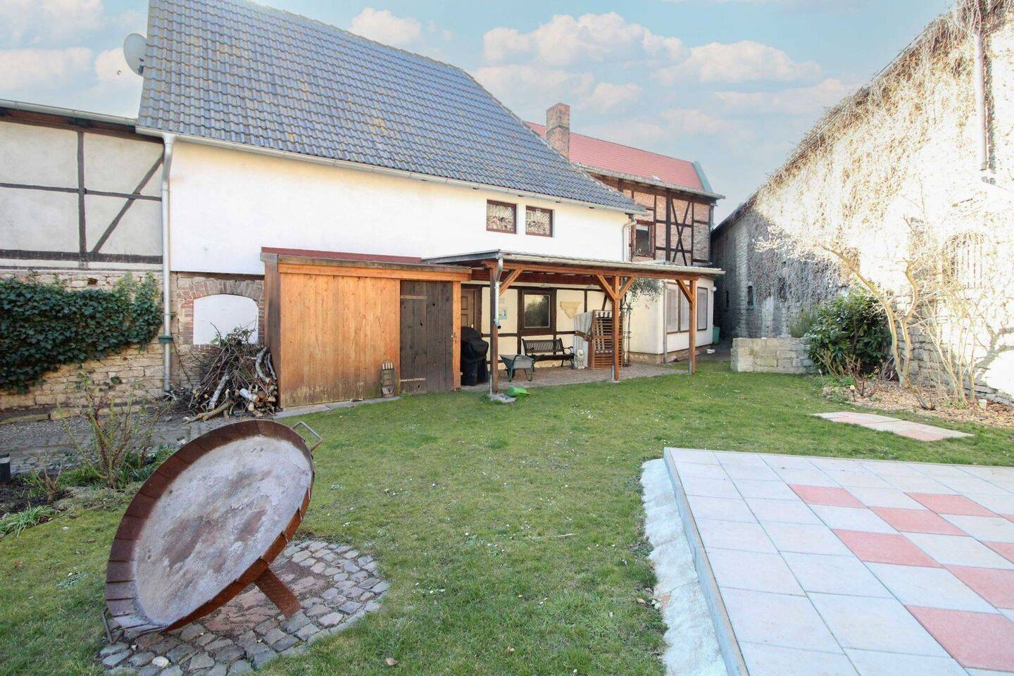 8 غرف نوم مقهى / مطعم في Salzlandkreis, Germany رقم 321697