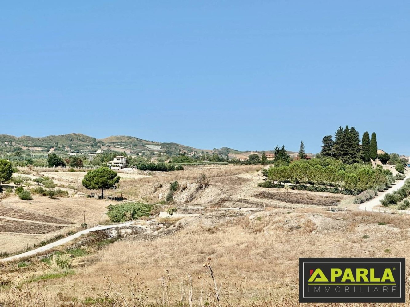 Земельный участок 5700м² в Каникатти, Италия № 308262