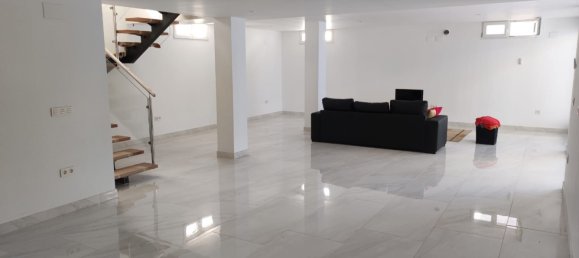 4 bedrooms House in La Nucia, Spain No. 12031 18