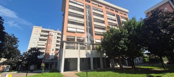 2 غرف نوم شقة في Cormano, Italy رقم 374046 32