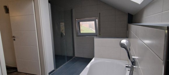 Dúplex de 3 dormitorios en Ravensburg, Germany No. 3774 4