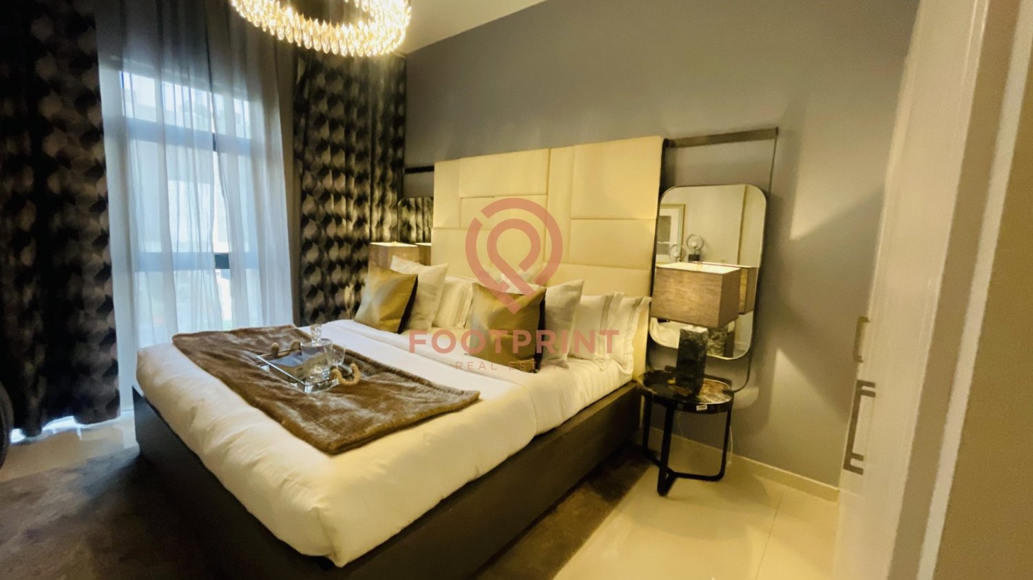 5 bedrooms Townhouse in Dubai, UAE No. 24448