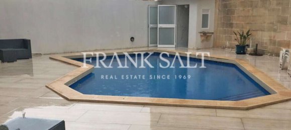 4 bedrooms Villa in Swieqi, Malta No. 6425 2
