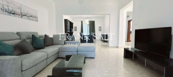 4 bedrooms Villa in Swieqi, Malta No. 6425 4