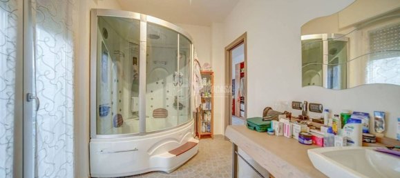 Villa T2 em Sesto Calende, Italy N.º 170617 21