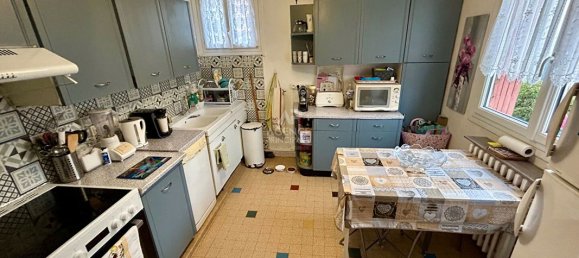 2 bedrooms House in Carrieres-sous-Poissy, France No. 167632 4