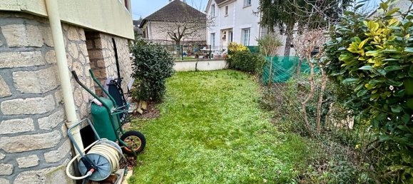 2 bedrooms House in Carrieres-sous-Poissy, France No. 167632 12