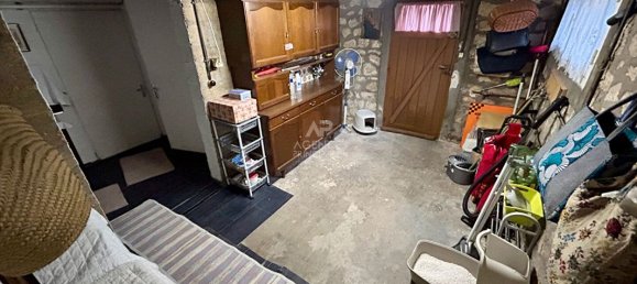 2 bedrooms House in Carrieres-sous-Poissy, France No. 167632 9