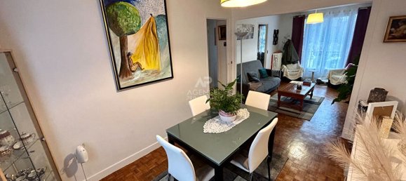 2 bedrooms House in Carrieres-sous-Poissy, France No. 167632 2