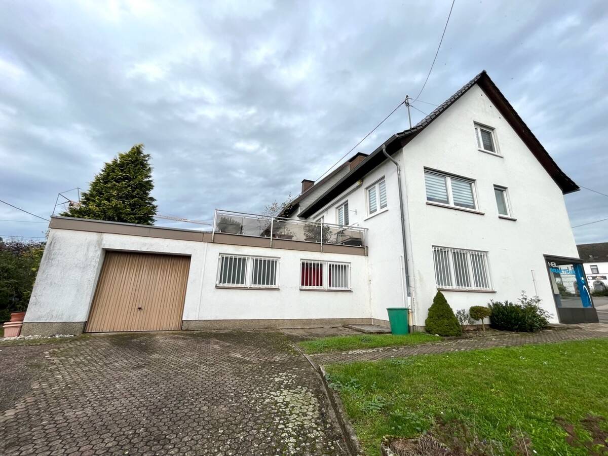 6 rooms Building in Saarbrucken, Germany No. 67908