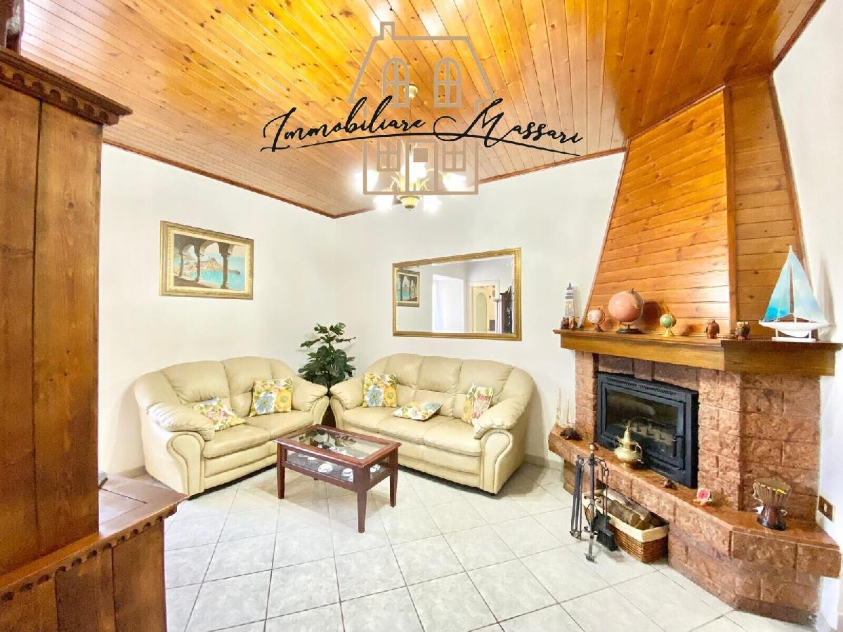 4 Schlafzimmer Wohnung in Brugnato, Italy, Nr. 329206