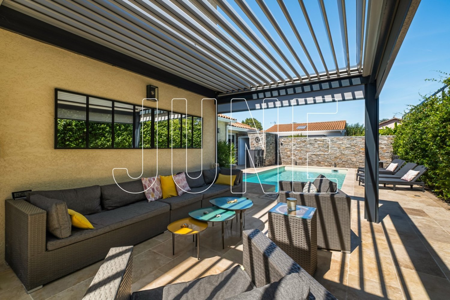 Villa de 5 dormitorios en Mions, France No. 346435