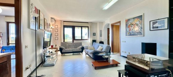 4 bedrooms Apartment in Nettuno, Italy No. 44111 3