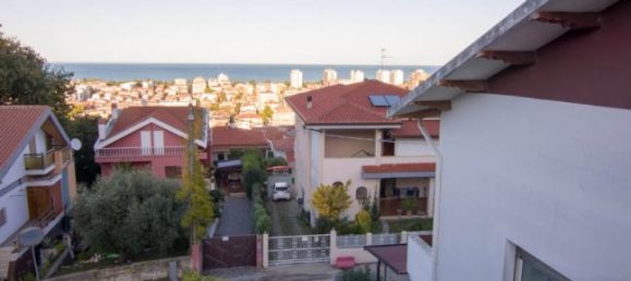 5 rooms Villa in Montesilvano, Italy No. 253488 4